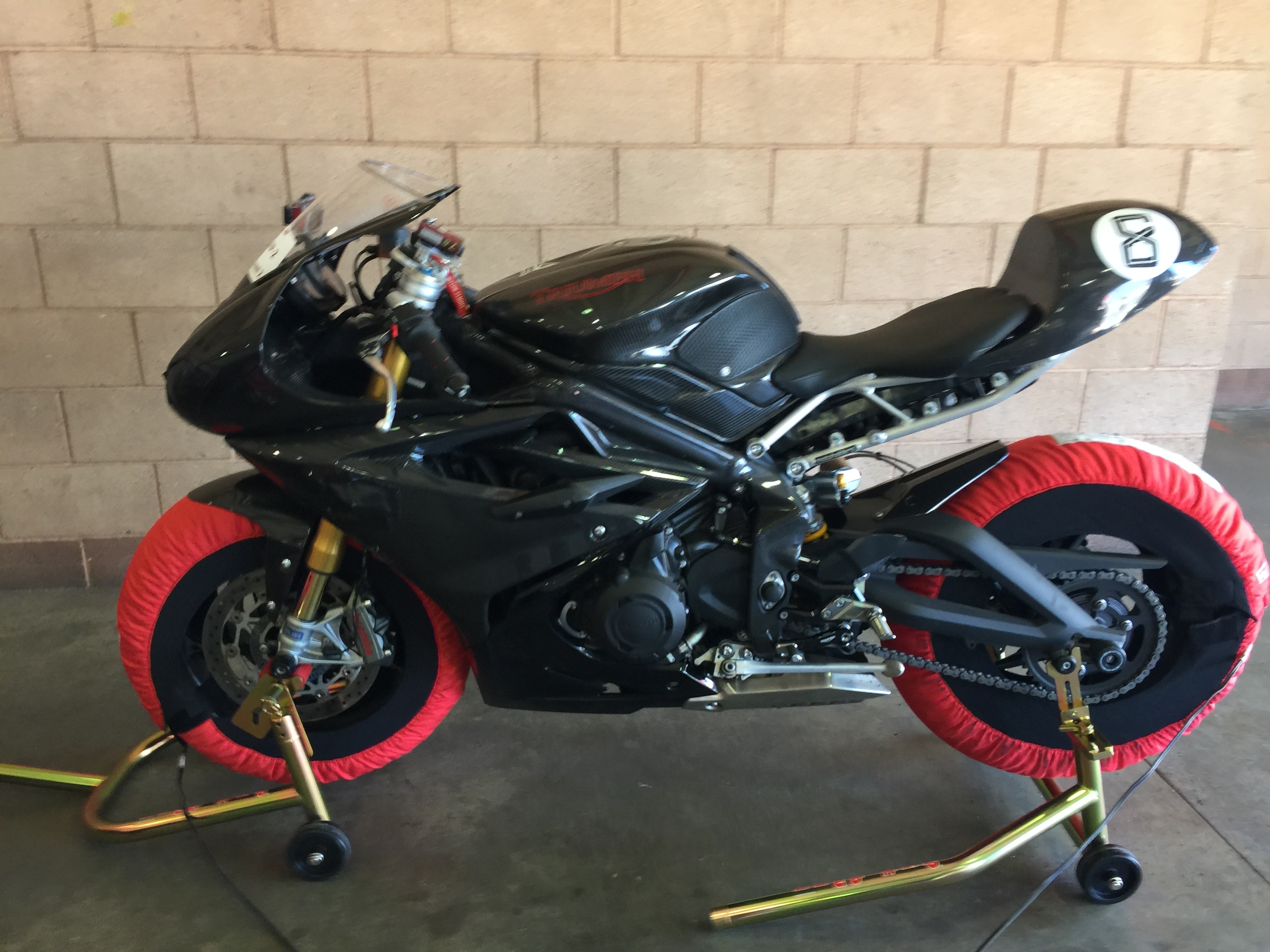 Triumph 675R Cafe Racer photo 82